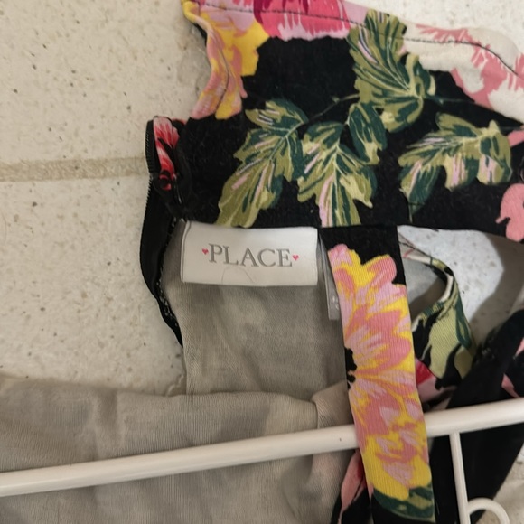 Children’s place multi clor dress floral print size medium. Off shoulder. - Picture 3 of 3